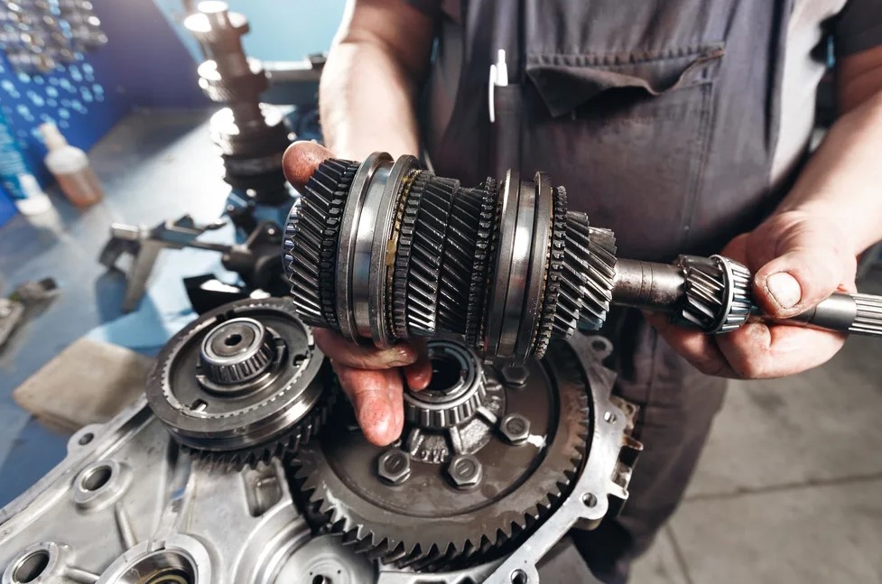 Как выполняется диагностика и ремонт трансмиссии спецтехники