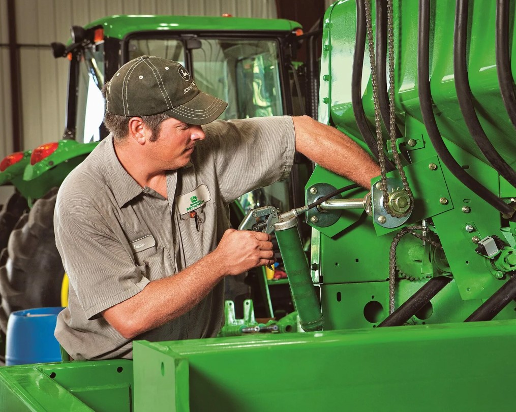 Что включает диагностика и ремонт спецтехники John Deere