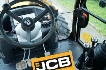 Когда требуется перепрограммирование блоков управления JCB